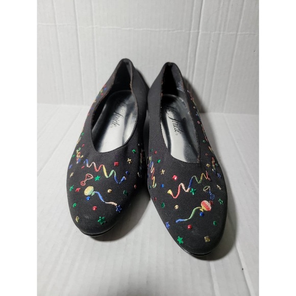 Life Stride Celebration theme embroidered Women's Flats Size 7C - Picture 1 of 5